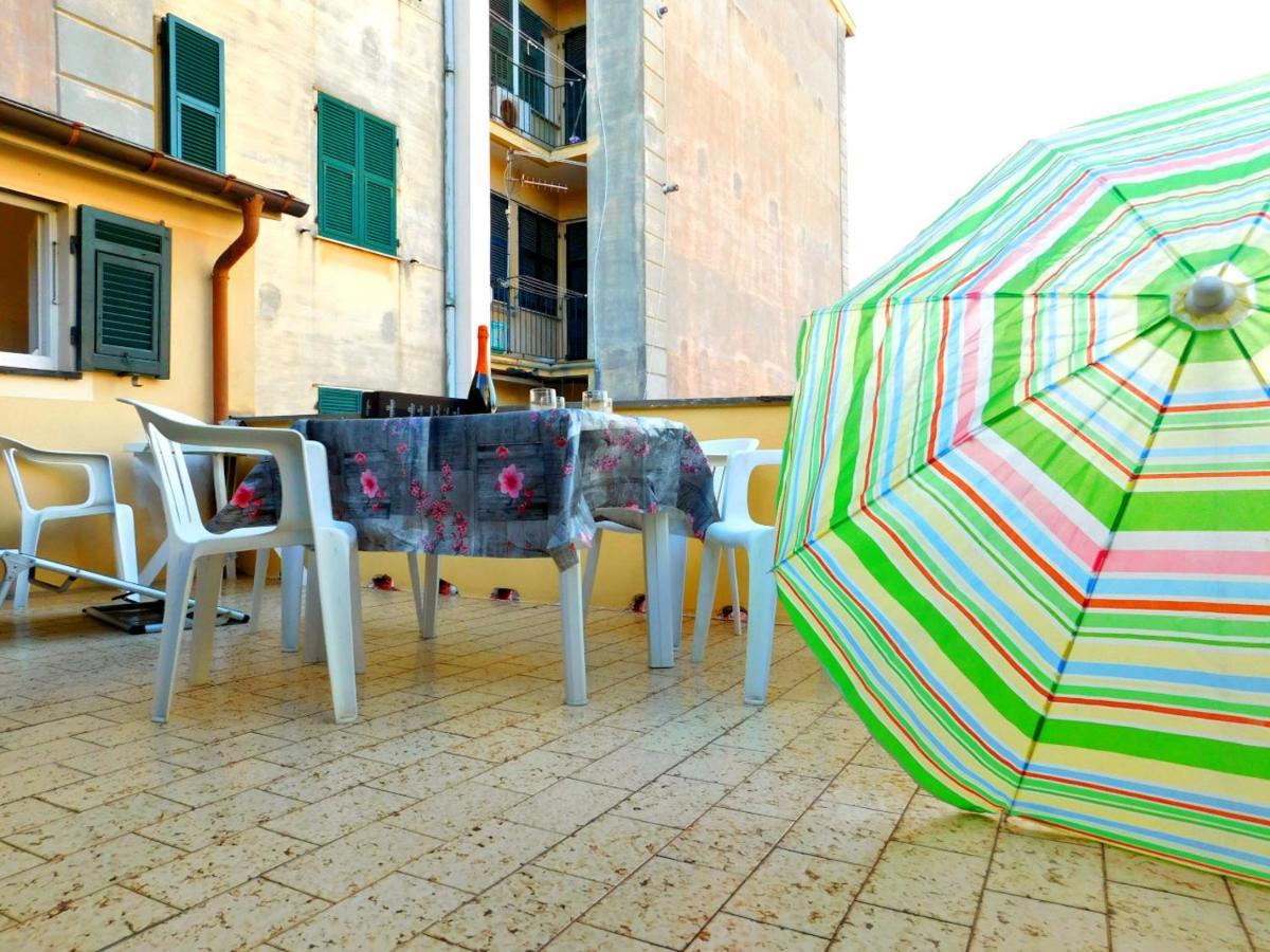 Terrazza Attrezzata, Леванто Экстерьер фото